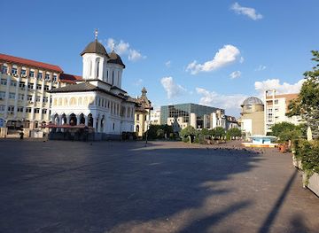 romania/targu-jiu/landmark/piata-revolutiei