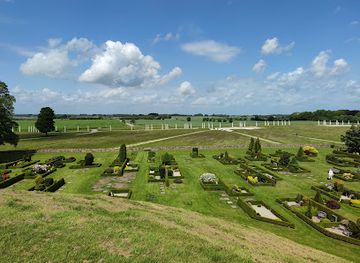 denmark/sonderjylland/attraction/jelling-mounds-runic-stones-and-church