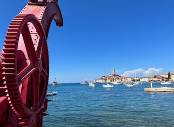 croatia/rovinj-archipelago/landmark/historical-crane