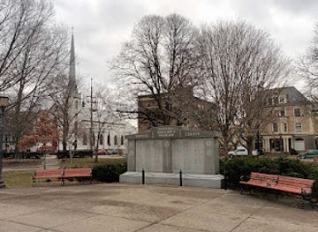 new-york/ithaca/downtown-ithaca/landmark/dewitt-park