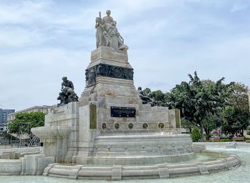 peru/lima/lince/landmark/pileta-del-centenario-de-la-independencia