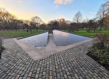 united-kingdom/london/landmark/canada-memorial