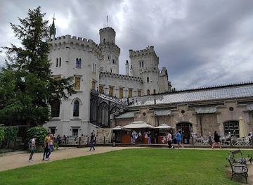 czechia/ceske-budejovice/landmark/the-state-chateau-of-hluboka