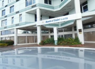 saint-lucia/gros-islet-quarter/landmark/heraldine-rock-building