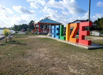 belize/belize-city/fort-george/landmark/the-belize-sign-monument
