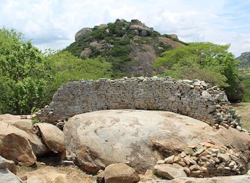 zimbabwe/matabeleland-north/landmark/mutoko-ruins