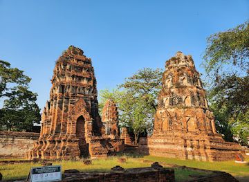 thailand/ayutthaya/ayutthaya-historical-park/landmark/bueng-phra-ram-park