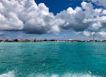 turks-and-caicos-islands/cockburn-town/landmark/pillory-beach