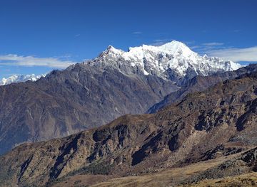 nepal/gosaikunda/landmark/lauribina