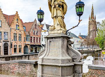 belgium/bruges/landmark/statue-of-saint-joannes-nepomucenus