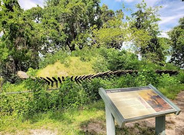 virginia/northern-neck/landmark/redoubt-10