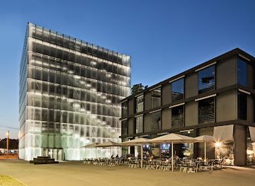 austria/bregenz/landmark/kunsthaus-bregenz
