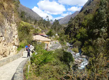 Hot Springs - Lares