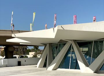 united-arab-emirates/sharjah/landmark/the-flying-saucer-sharjah-art-foundation