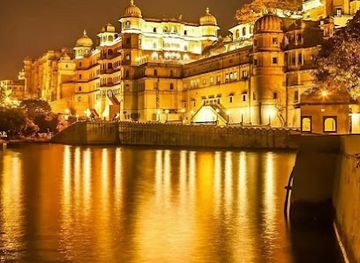 india/udaipur/landmark/tour-guide-in-udaipur