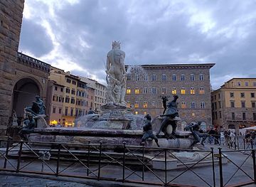 italy/florence/oltrarno/landmark/loggia-dei-lanzi