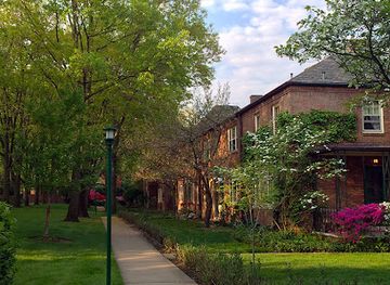 pennsylvania/pittsburgh/landmark/chatham-village