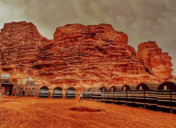 jordan/wadi-rum/landmark/wadi-rum-candles-camp