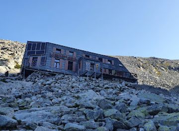 slovakia/tatranska-lomnica/landmark/chata-pod-rysmi