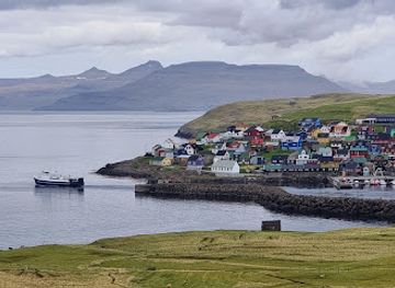 faroe-islands/nolsoy-island/landmark/nolsoy-harbor