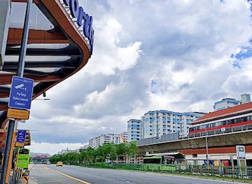 singapore/yishun/landmark/yishun-bus-interchange