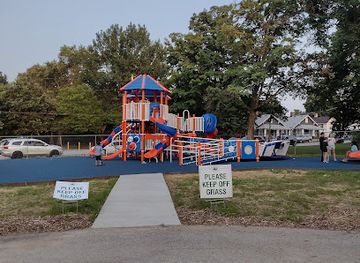 kentucky/frankfort/landmark/dolly-graham-park