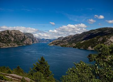 norway/preikestolen/landmark/hollesli-viewpoint
