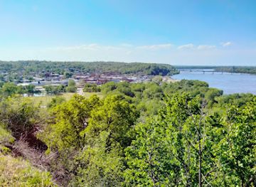 missouri/hannibal/landmark/lovers-leap