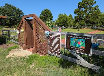 south-carolina/sandhills/landmark/clemson-sandhill-children-s-garden