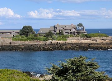 maine/kennebunkport/landmark/heaven-swamp-park