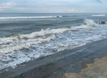 Sampan Beach