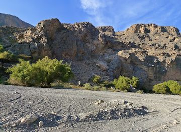 oman/jebel-shams/landmark/arch-tanuf