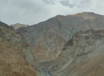 india/leh/landmark/cosmohub