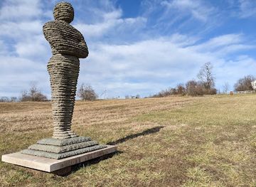kentucky/frankfort/landmark/josephine-sculpture-park