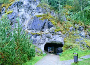 slovakia/liptov/landmark/vazecka-cave