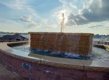 michigan/bay-city/landmark/third-street-waterfall-park