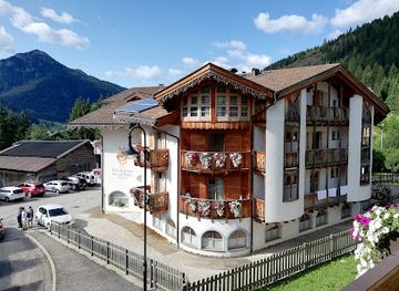 italy/val-di-fassa/landmark/hotel-madonnina
