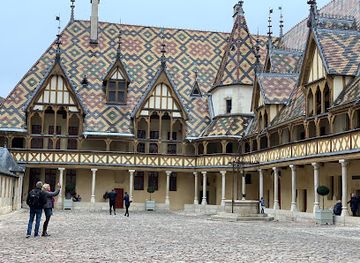 france/champagne/landmark/a-la-francaise-bourgogne