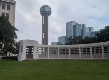 texas/west-texas/landmark/texas-school-book-depository-building-texas-state-historical-marker