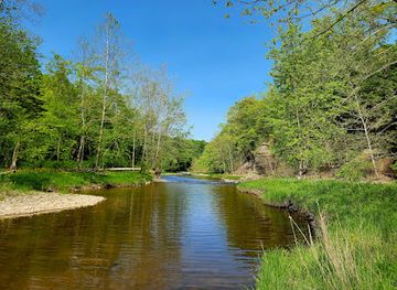 ohio/grand-river-valley/landmark/harpersfield-covered-bridge-metropark
