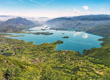 bosnia-and-herzegovina/herzegovina/landmark/rama-lake