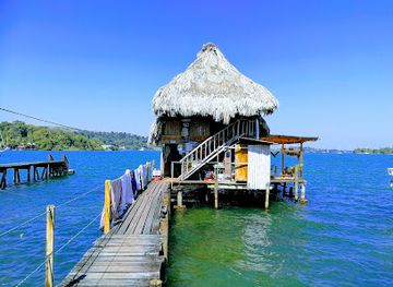 guatemala/rio-dulce/landmark/the-shack-hostel