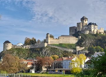 slovakia/trencin-region/landmark/well-of-love