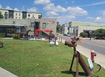 north-carolina/greenville/landmark/emerald-express-trolley