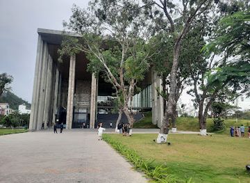 vietnam/quy-nhon/landmark/di-tich-san-bay-quy-nhon