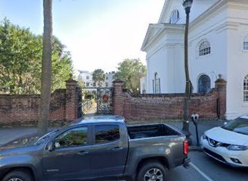 south-carolina/charleston/south-of-broad/landmark/burial-site-of-charles-c-pinckney-major-general-united-states-of-america-signer-of-the-united-states-constitution