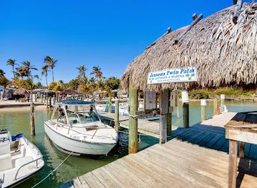 florida/captiva-island/landmark/jensen-s-twin-palm-cottages-marina-resort