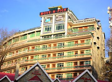 pakistan/murree/landmark/move-n-pick-murree