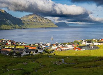 faroe-islands/strendur/landmark/gotusandur