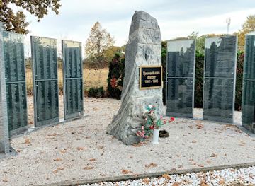 slovenia/maribor/lent/landmark/spomenik-miru